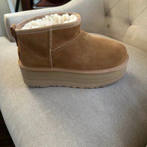 UGG boots Ultra Mini size 7 WORN ONE TIME